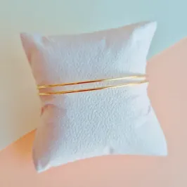 Pulseira Bracelete Fio Duplo e Fechamento com Corrente