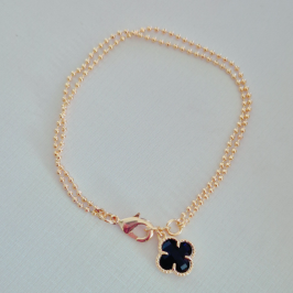 Pulseira 2 Fios de Bolinhas com Pingente Trevo Preto
