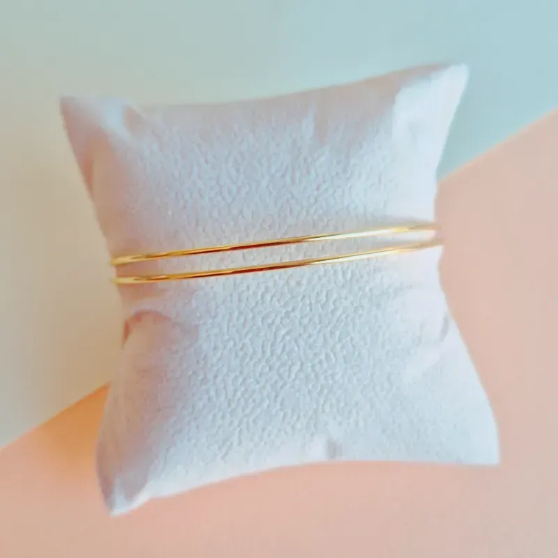 Pulseira Bracelete Fio Duplo e Fechamento com Corrente