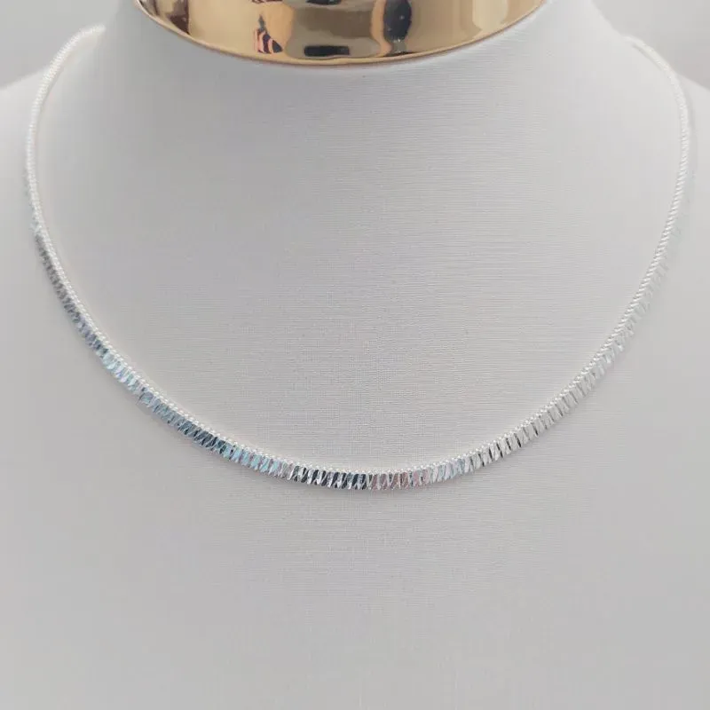 Colar Choker Fita Zig Zag