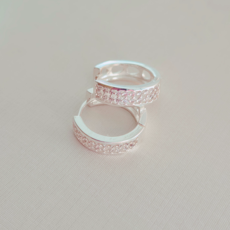 Brinco Argola Click Redondo com Microzircônias (G) - Prata Banhada